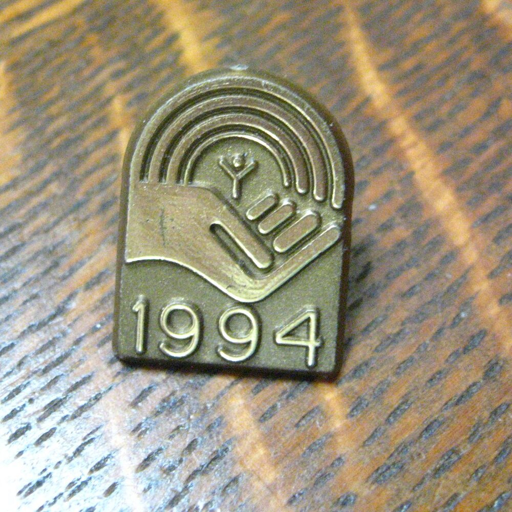 United Way 1994 Vintage Lapel Pin